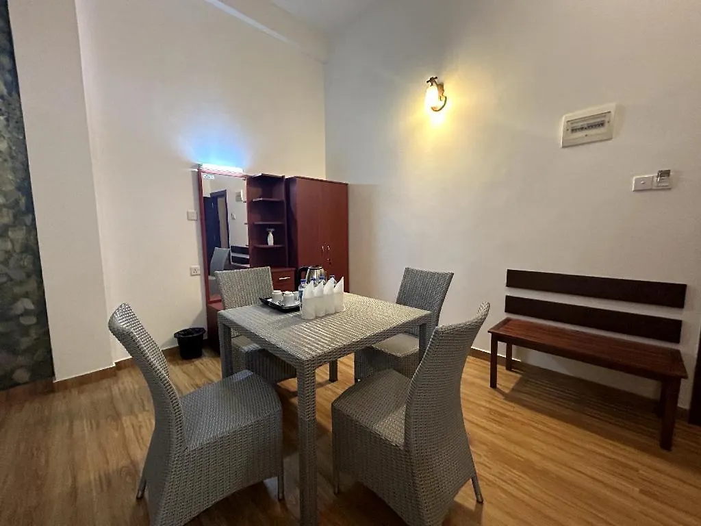 K And K Country Resort Minuwangoda Hotel