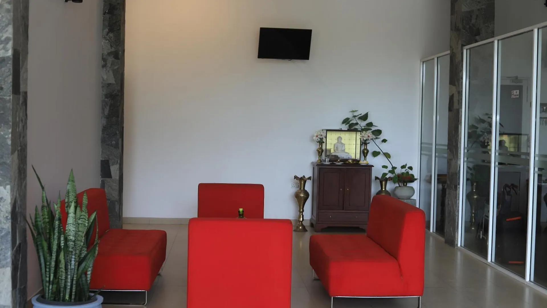 K And K Country Resort Minuwangoda Hotel