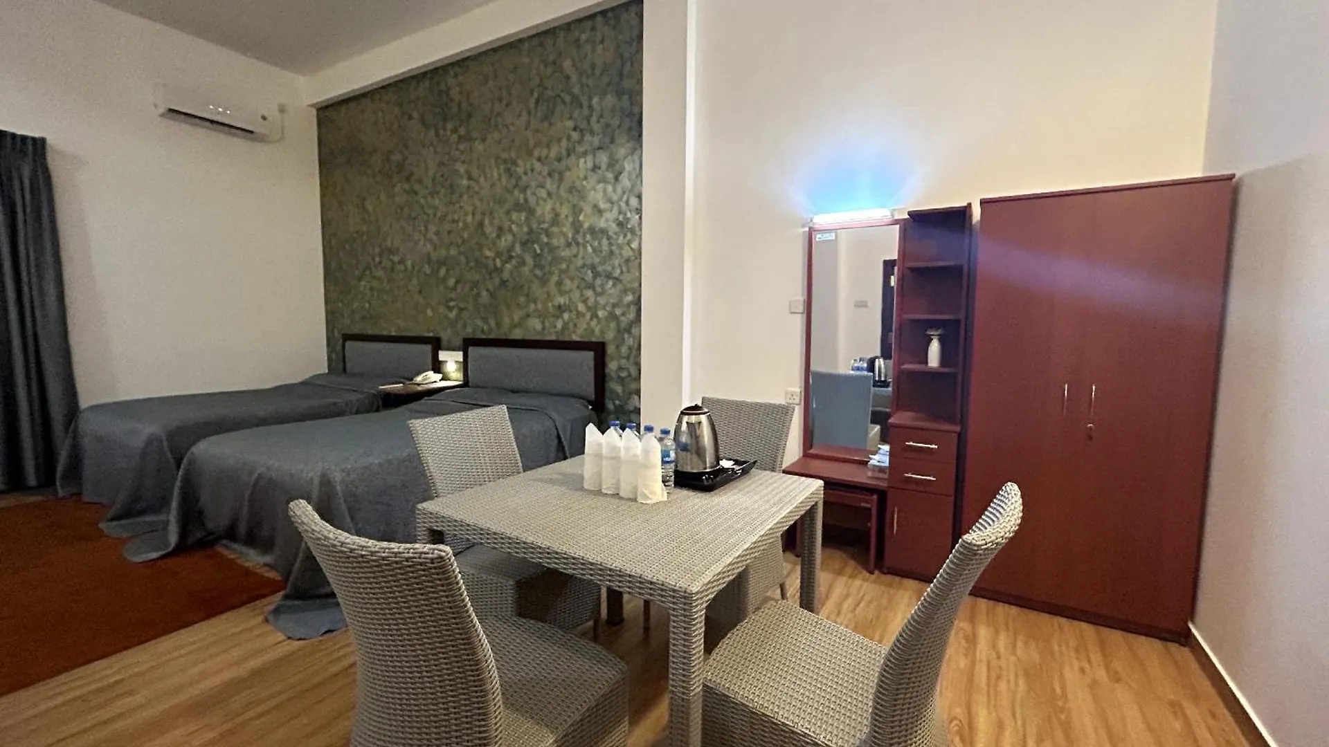 K And K Country Resort Minuwangoda