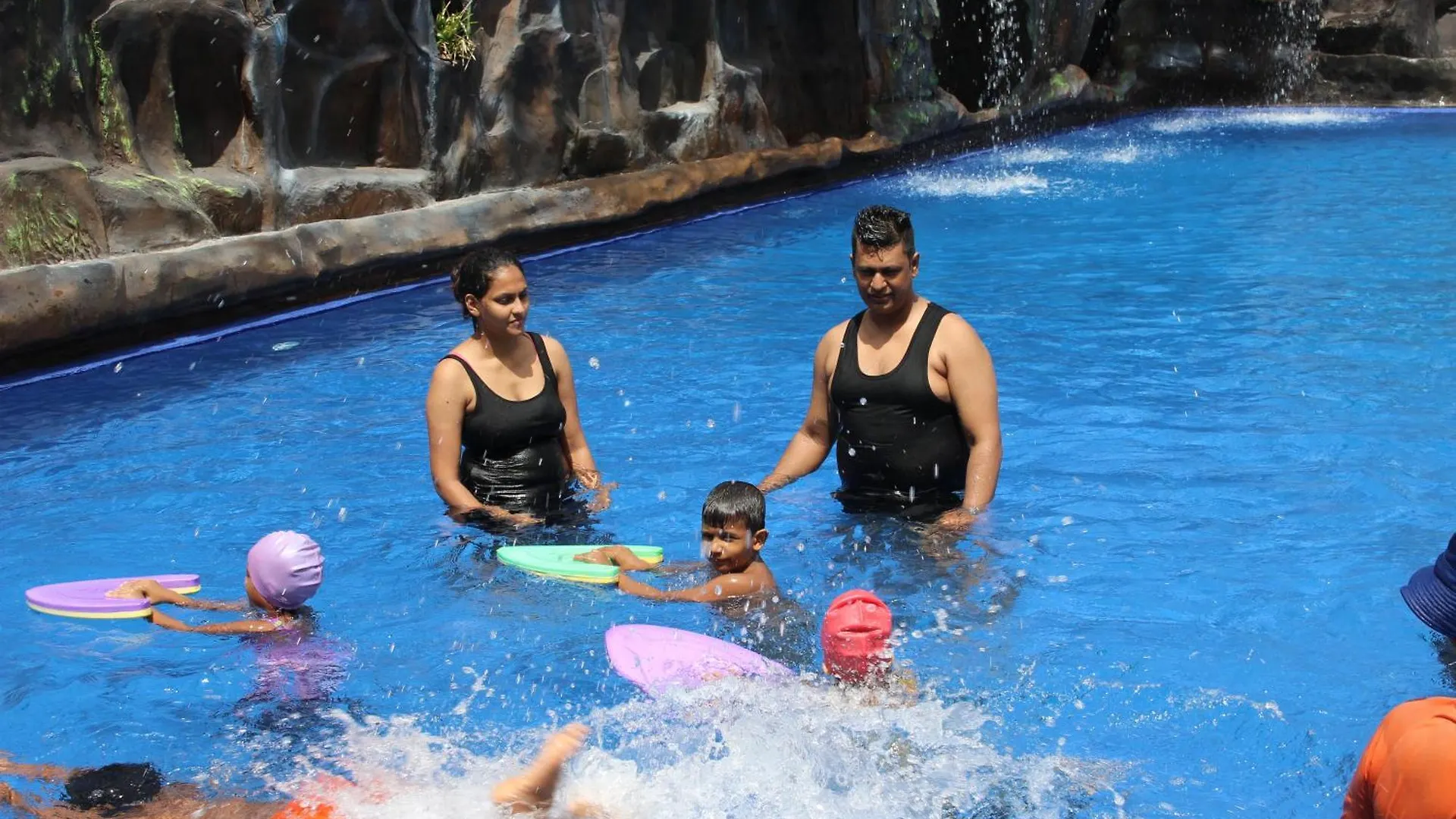*** Hotel K And K Country Resort Minuwangoda Sri Lanka